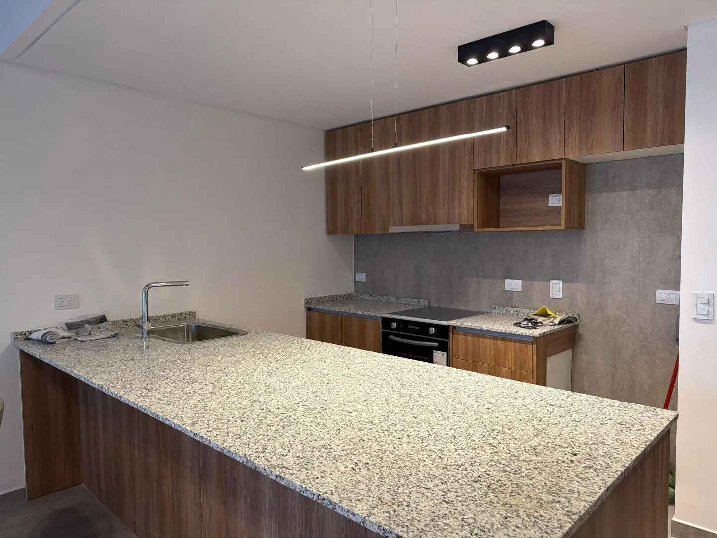 Departamento 2 ambientes en Cabral 3300, Canning 5