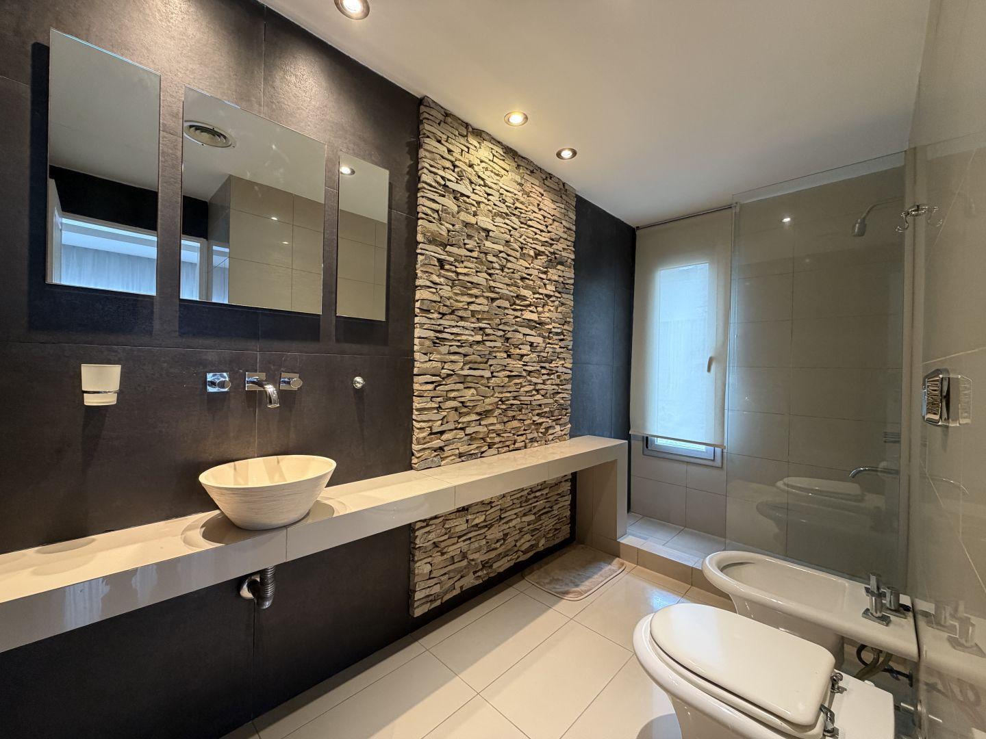 Foto de Venta de Casa en Saint Thomas Este, Canning, imagen 3