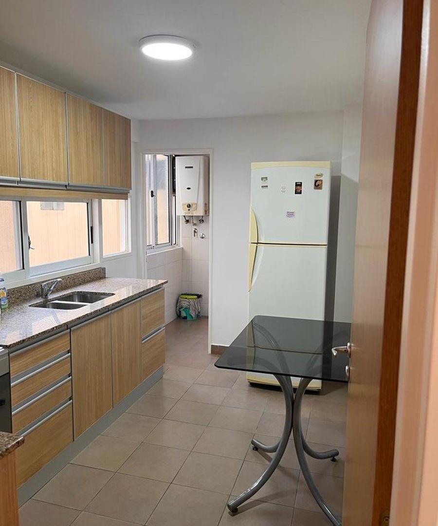 Foto de DEPARTAMENTO SEMIPISO DE 3 AMBIENTES CON BALCON A LA CALLE, imagen 4