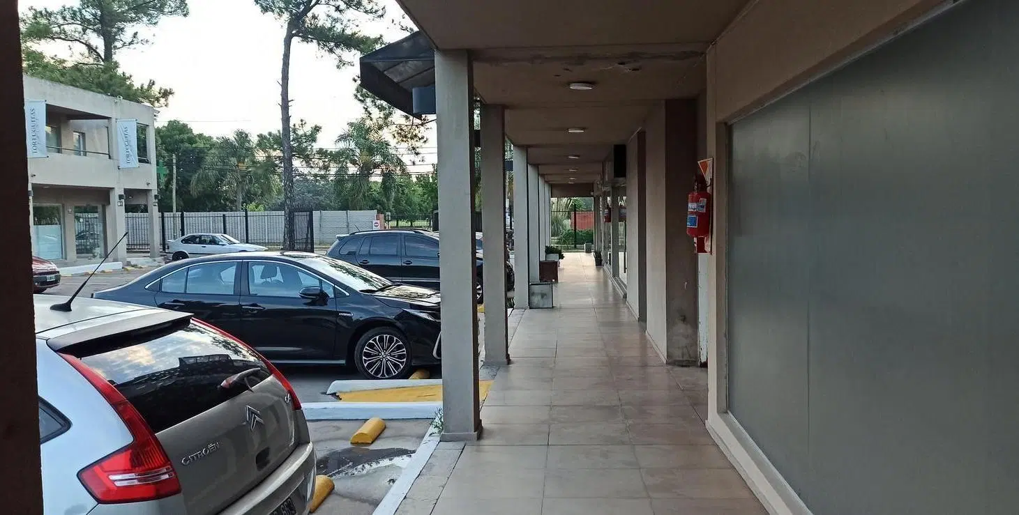 Venta Local Escobar Garin Centro comercial Tortuguitas Point 4