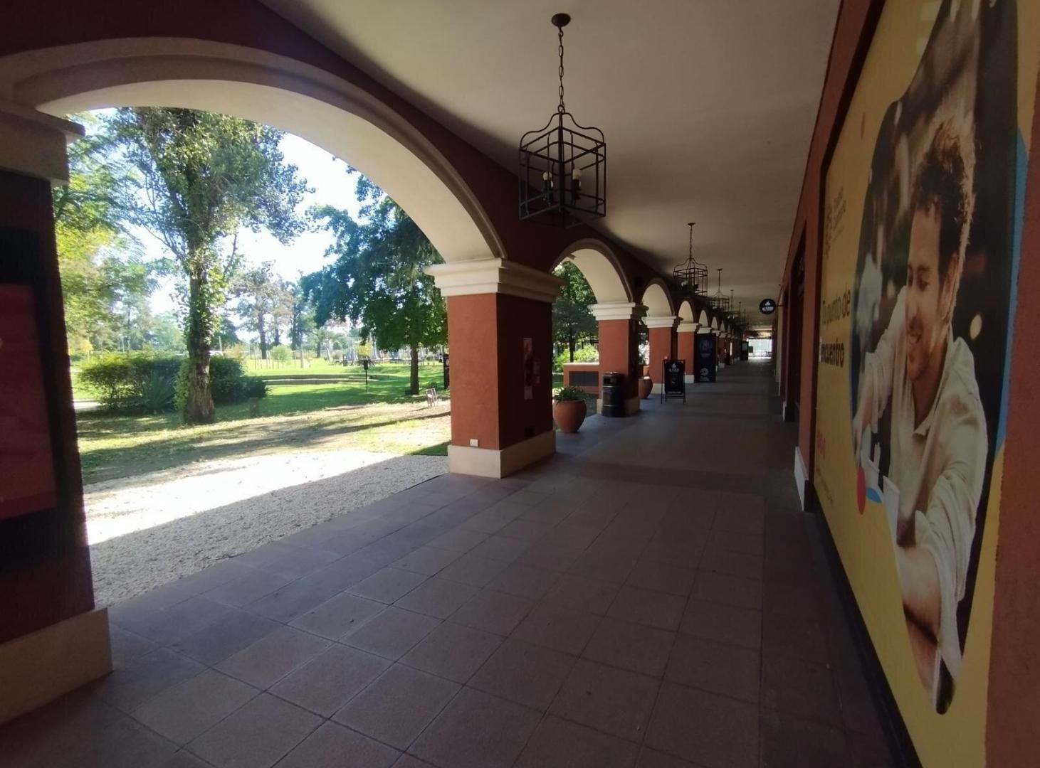 Alquiler Local 61m2 Pilar Pueblo Camaño UF 30b