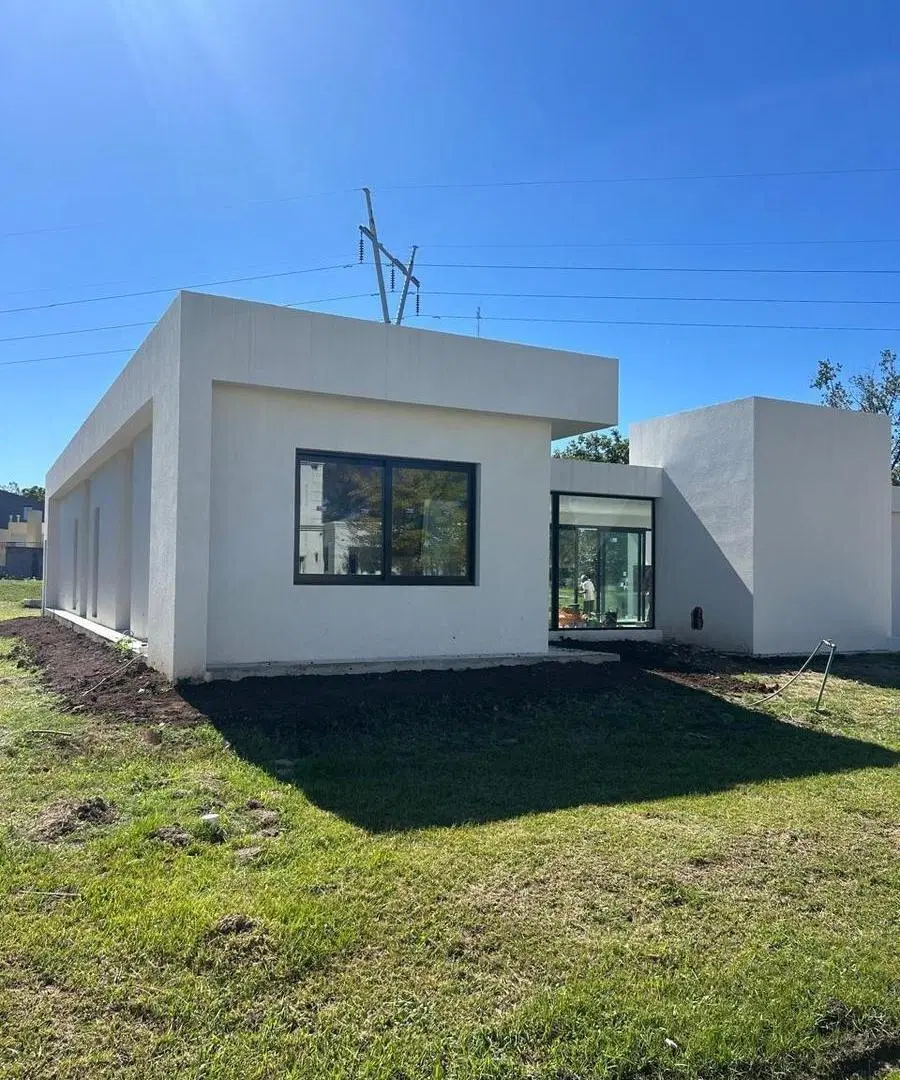 Venta Casa 3 dormitorios Pilar Altos de Campo Grande. Financiación 4