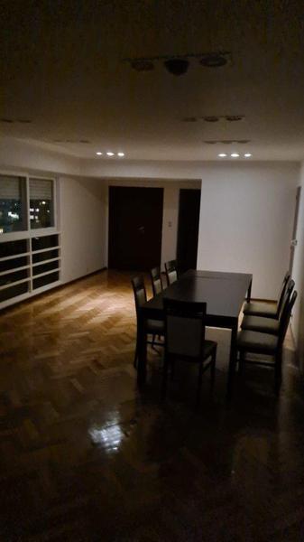 Foto de Excelente semipiso de 4 ambientes y dependencia cochera doble y baulera, imagen 5