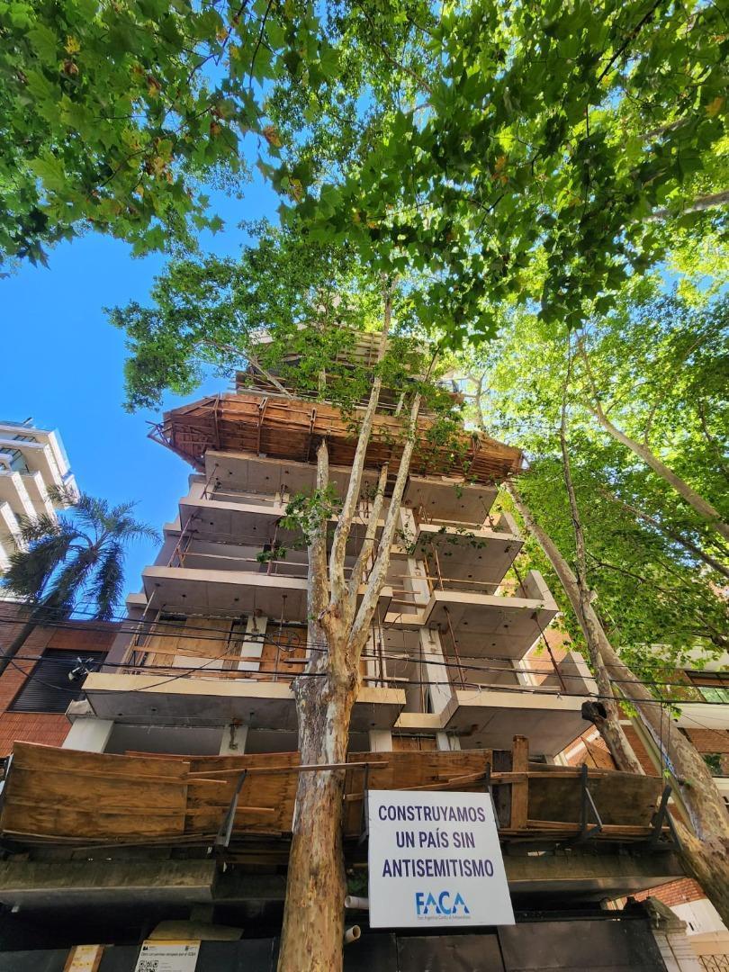 Venta - 4 Ambientes con Jardín y Piscina Propia 3