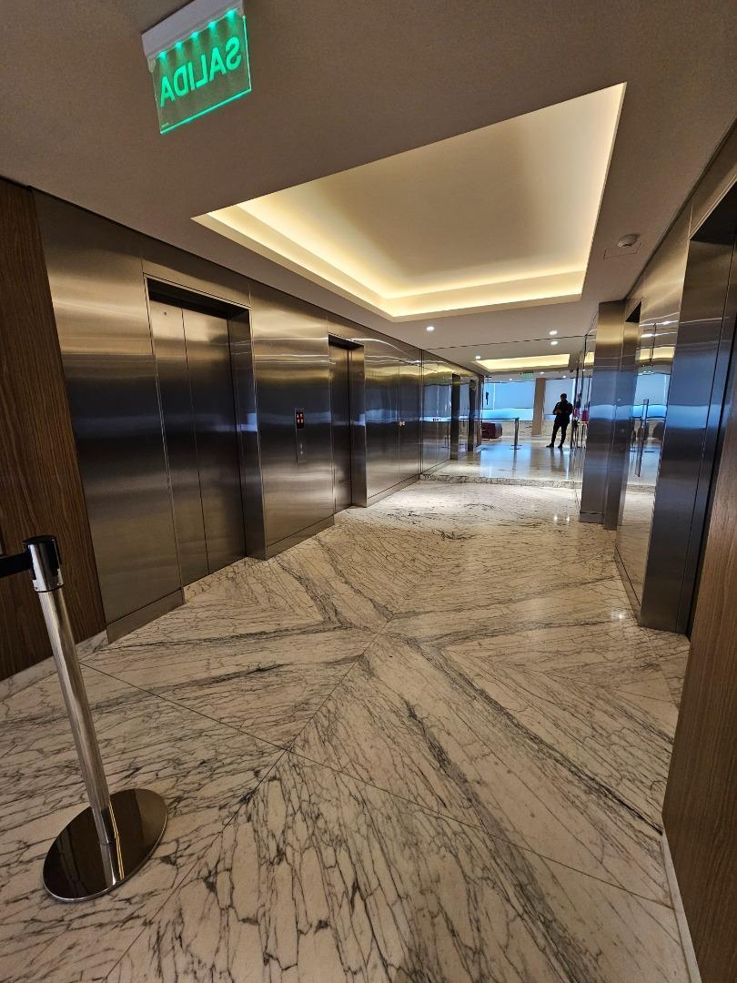 Foto de Venta Oficina con Renta en Edificio Corporativo, imagen 4