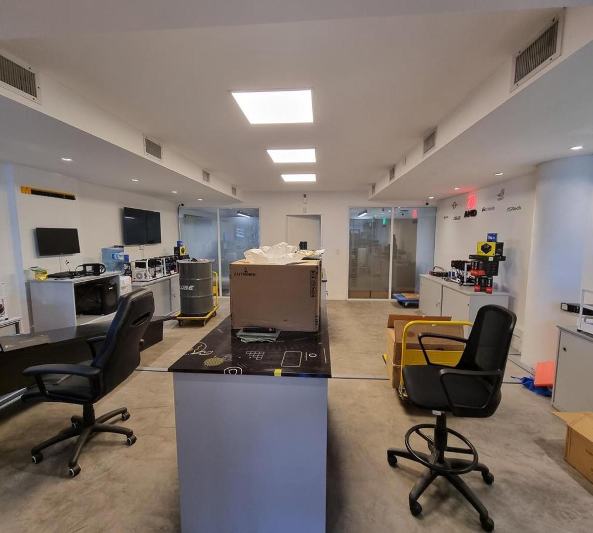 Foto de Venta Con RENTA - Excelente Oficina Corporativa, imagen 5