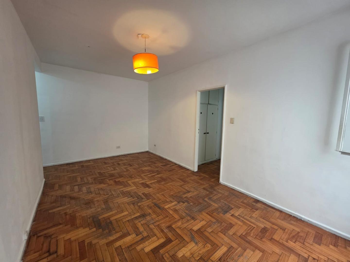 Foto de Alquiler Departamento Dos Ambeintes en Belgrano, imagen 1