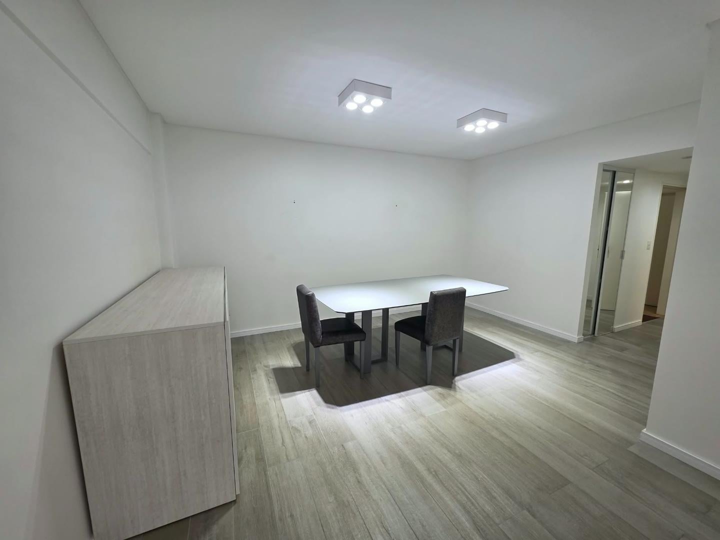 Foto de Venta Departamento de Cuatro Ambientes con Cochera Belgrano, imagen 4