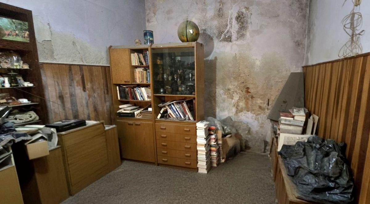 Venta de Casa de 4 Amb a Reciclar y Galpon (Juntos o Separados)