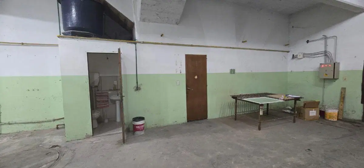Venta Galpón/deposito y Departamento de 3 Amb. en Blok "OPORTUNIDAD" 5