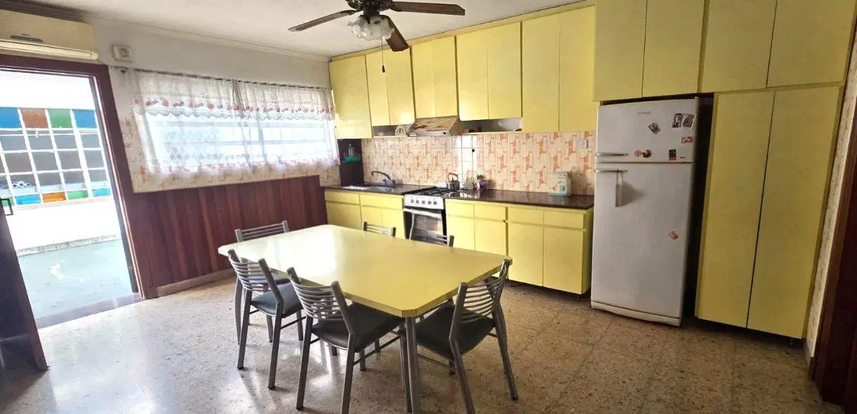 Casa 3 ambientes con Garaje pasante y Quincho 2