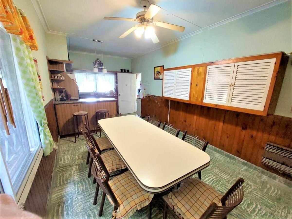 Foto de Casa con Parque - Quincho y Garaje - 5 Ambientes - OPORTUNIDAD, imagen 5