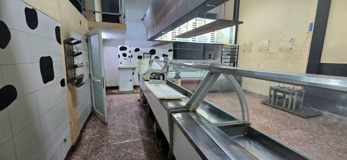 Foto de VENTA LOCAL Doble altura - ZONA MUY COMERCIAL, imagen 4