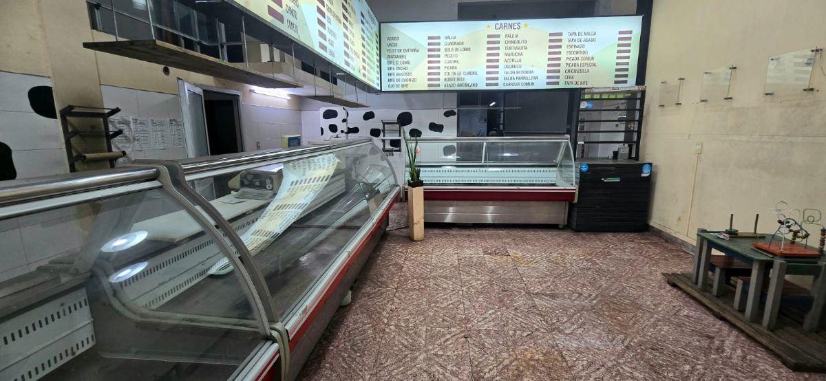 Foto de VENTA LOCAL Doble altura - ZONA MUY COMERCIAL, imagen 2