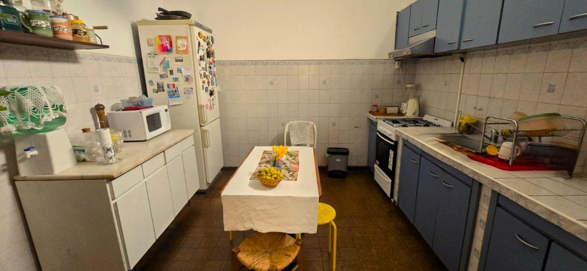 Foto de Casa de 4 Ambientes con Garaje Pasante y Fondo Libre - NUEVO PRECIO, imagen 4