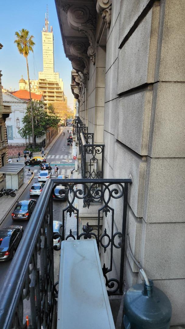 Semi - Piso de Época y Categoría Frente a Galerías Pacífico 3