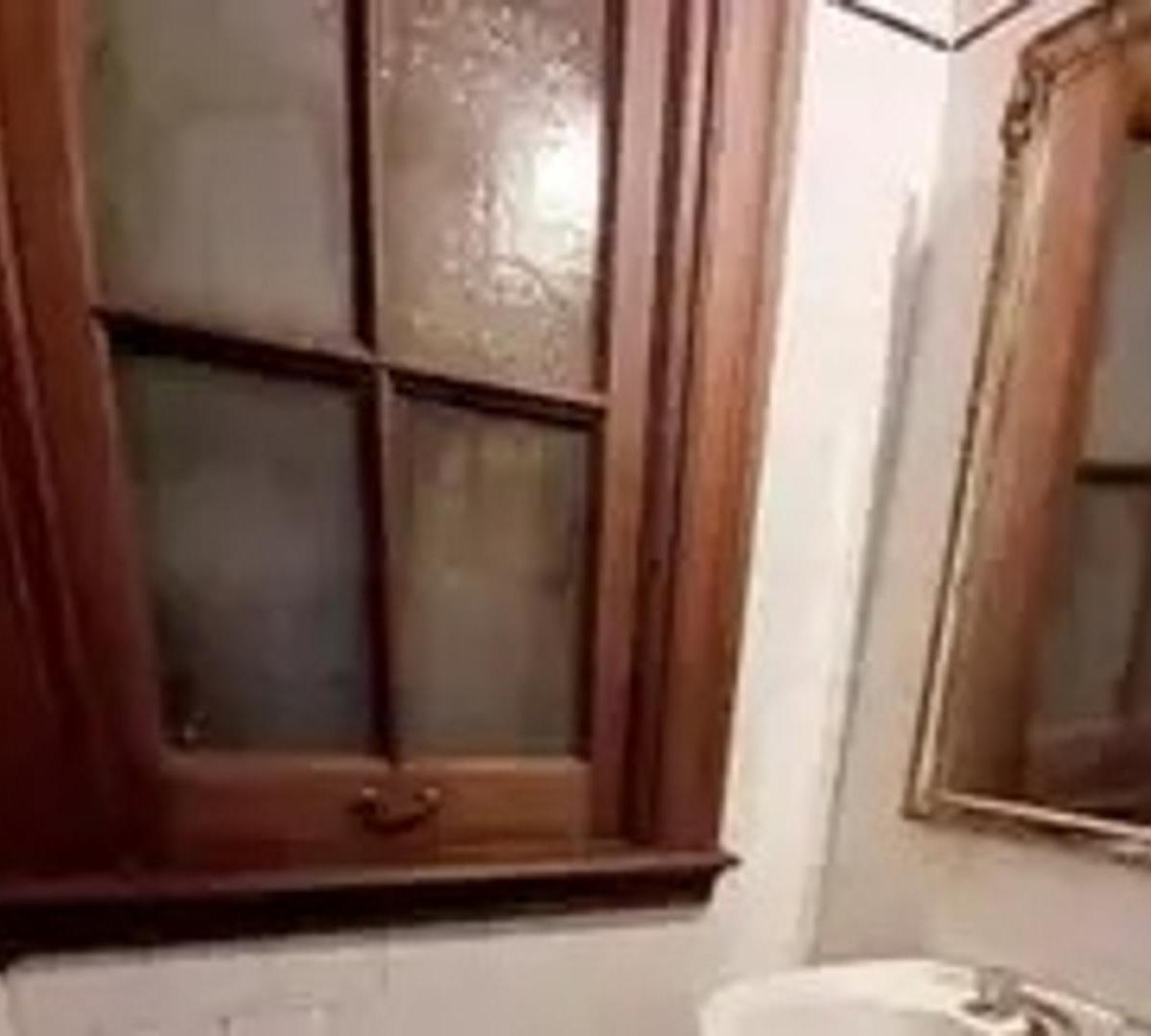 Excelente Semipiso de Época en Venta 4