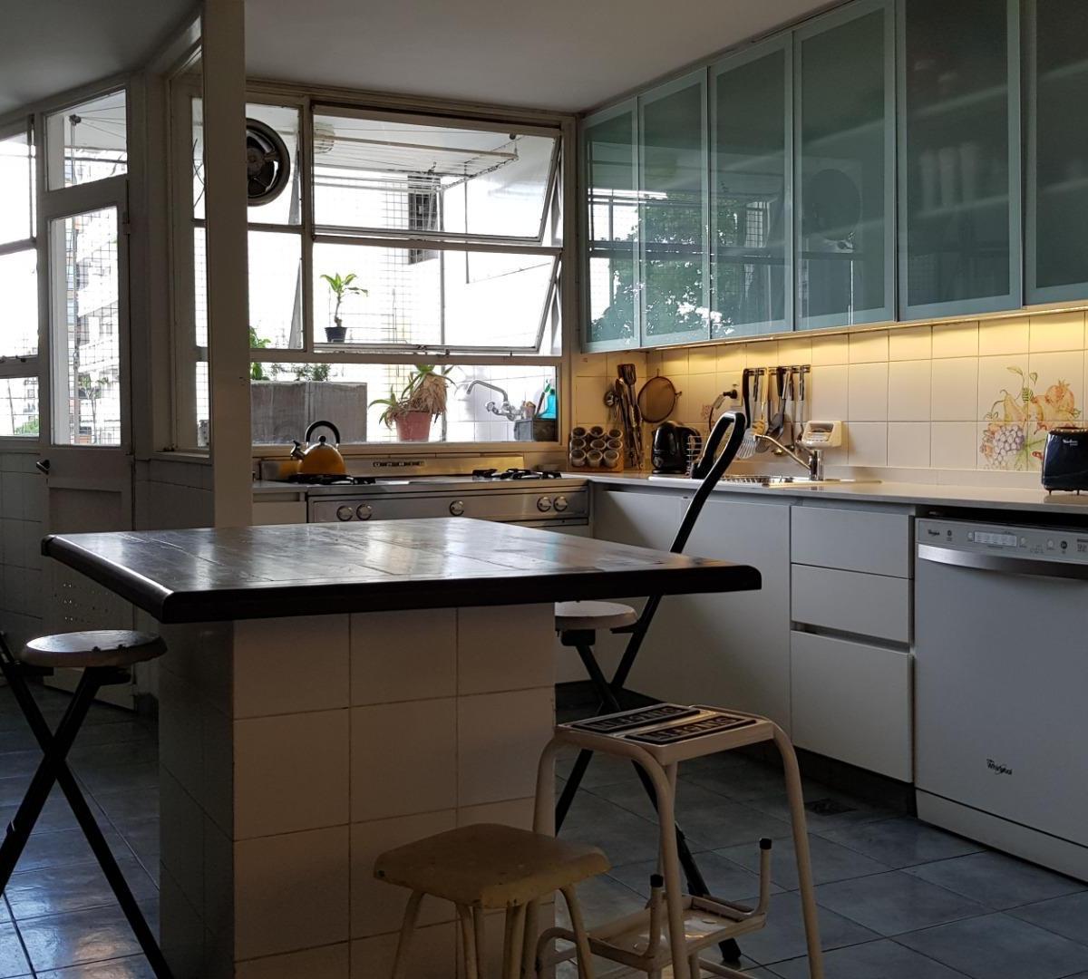 Estupendo Piso con 3 Suites, 2 Cocheras y Dependencias 5