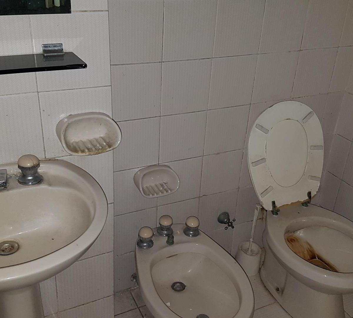 Departamento Apto Profesional C/balcón Frente a Plaza Roma 1