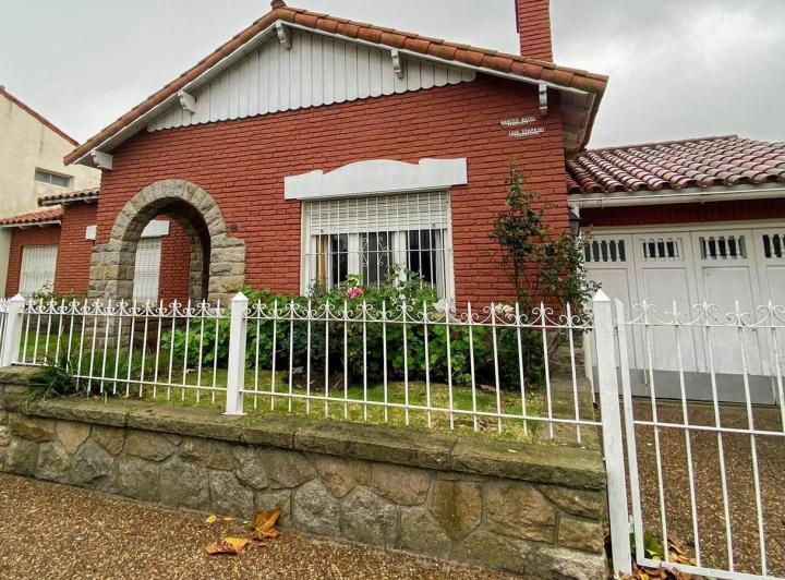 Casa en venta en Miramar centro gran jardin quincho 2