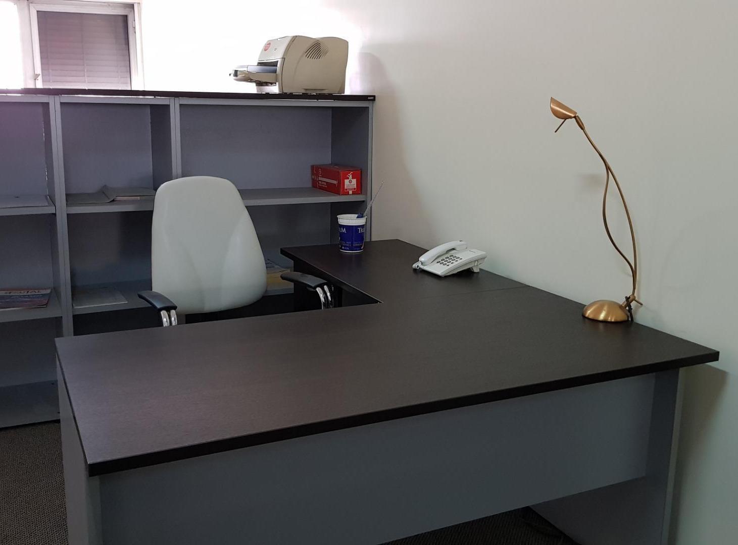 Foto de Oficina de 38 m2 c/baño propio, piso alto, luz, imagen 4