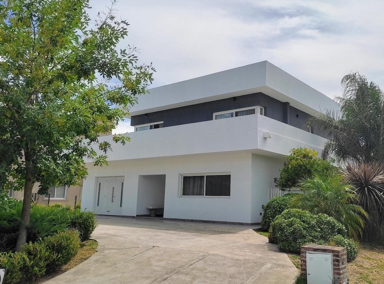 Casa sobre el Golf en venta con pileta, Golf, El Cantón