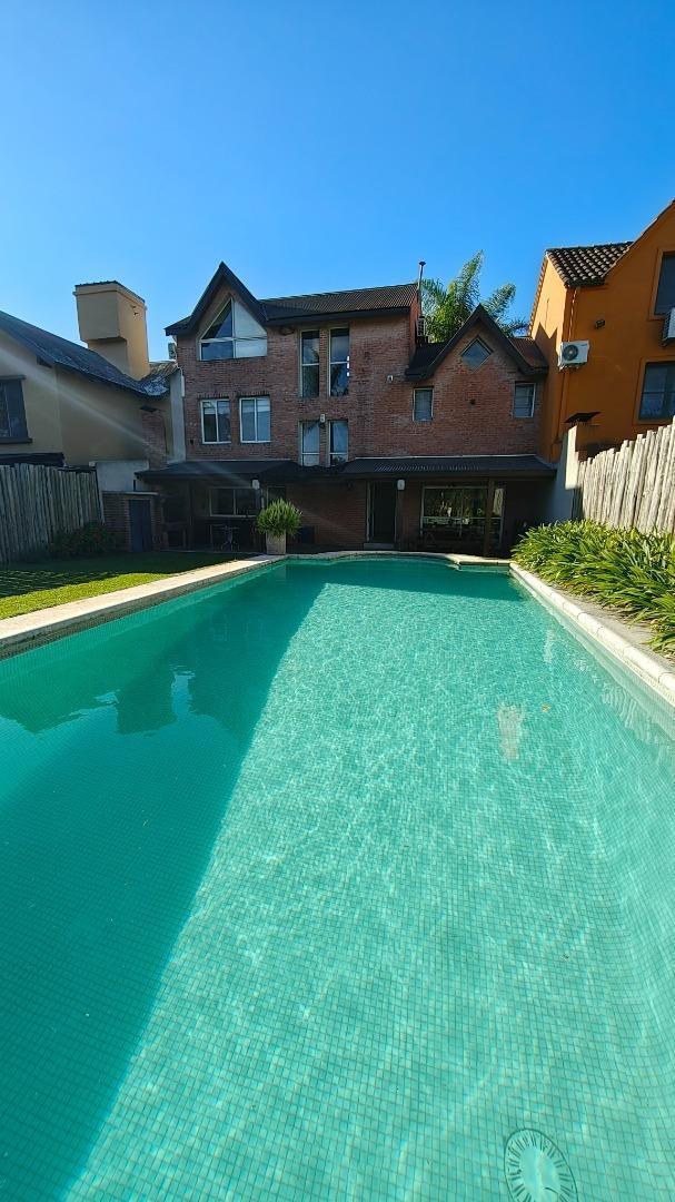 Casa en alquiler c/pileta en Bº La Escondida, Tigre