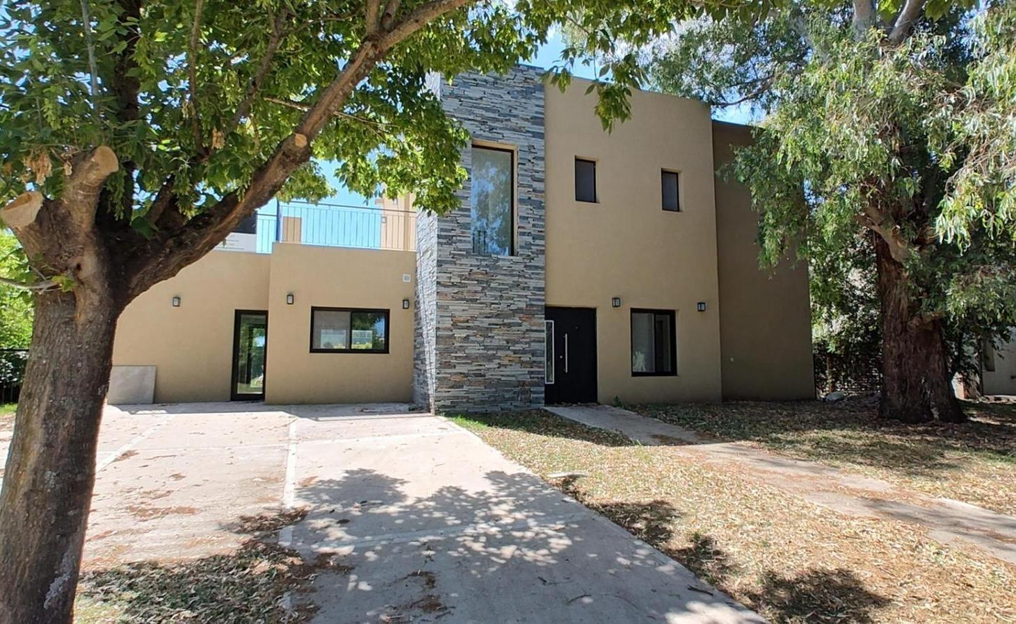 Casa en alquiler en B° Los Eucaliptus Haras de Santa Maria