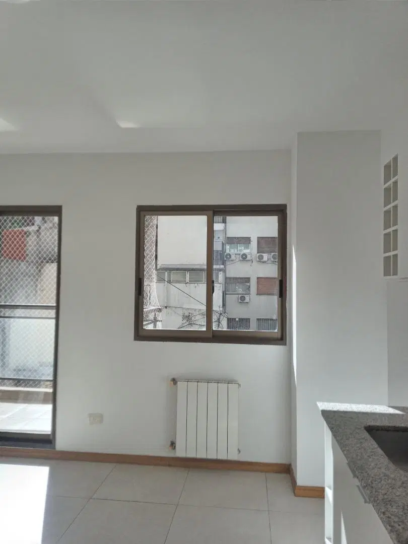 Magnifico monoambiente con balcón terraza 5