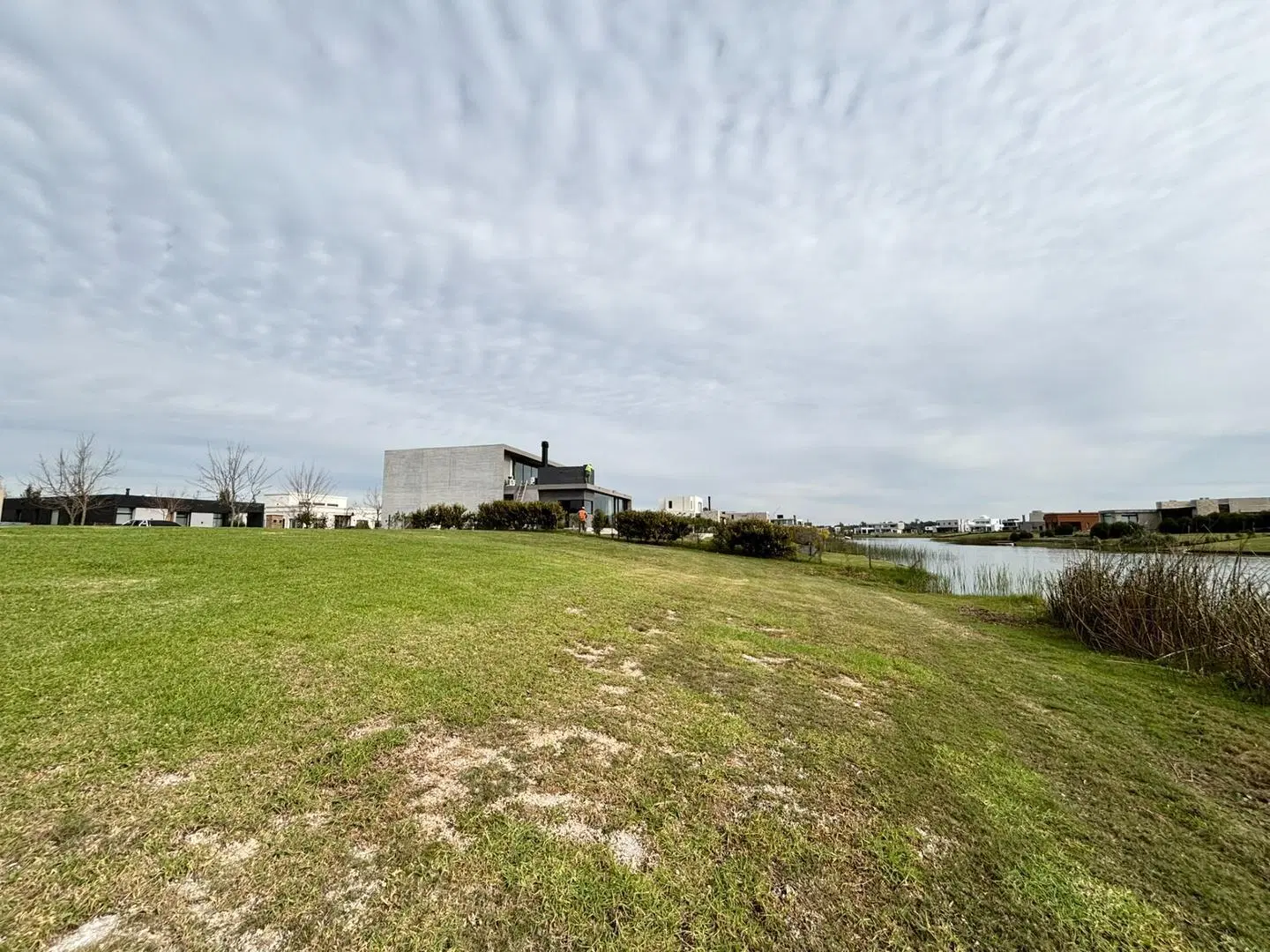 Lote venta Escobar a la laguna Barrio náutico El Naudir 5