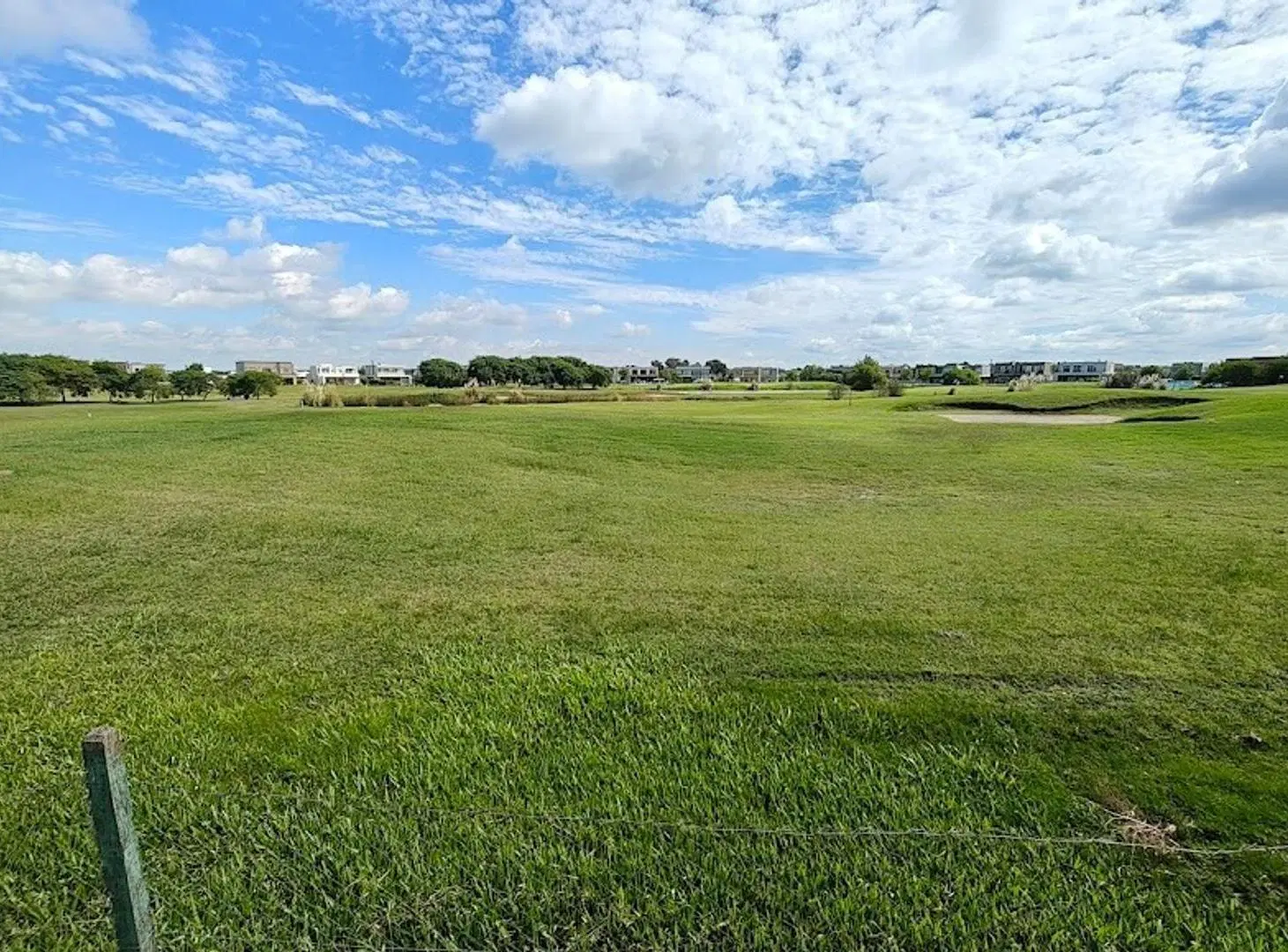 Terreno interno 785m2 venta Barrio Golf El Cantón, Escobar 2