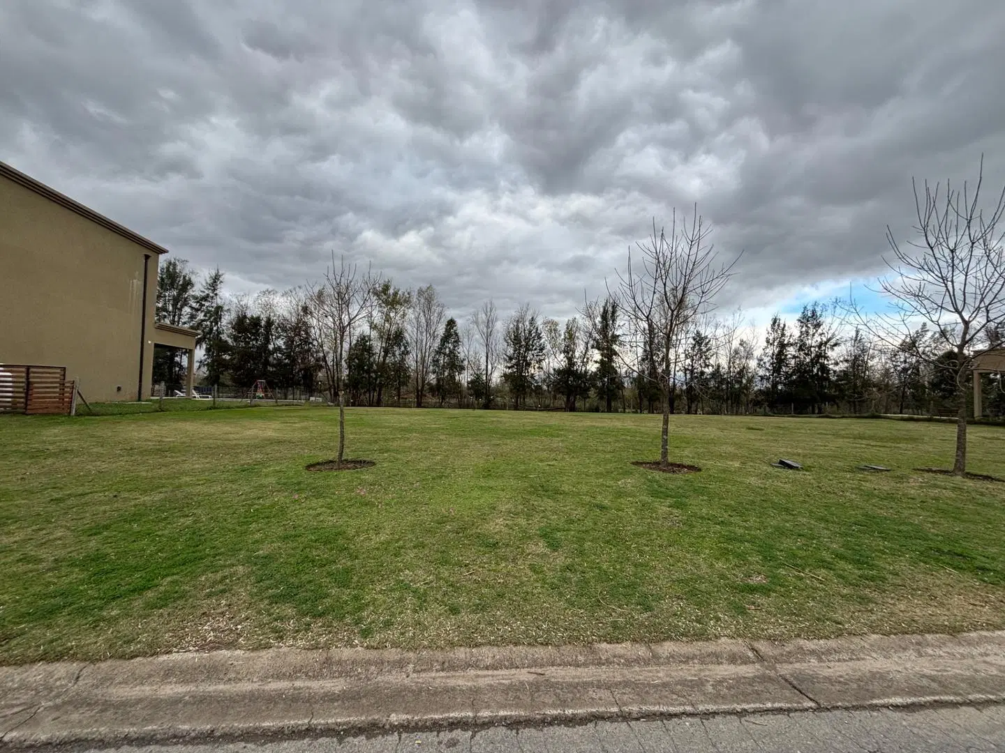 Lote en venta 781m2 perimetral en el B. El Naudir, Escobar 2