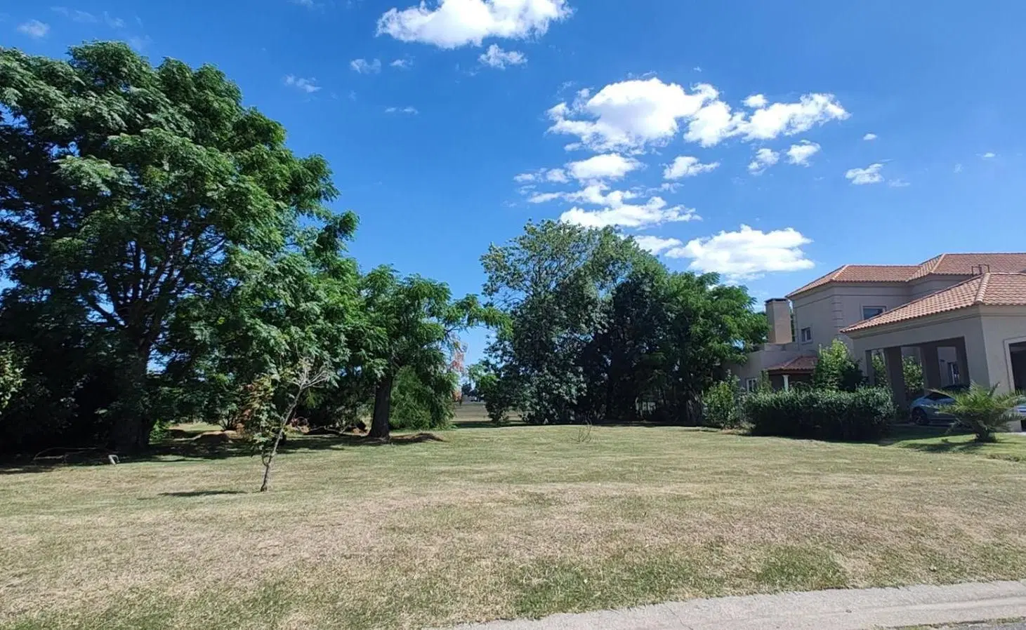 Lote en venta sobre el golf, B.Las Lomas, Haras Santa María 2