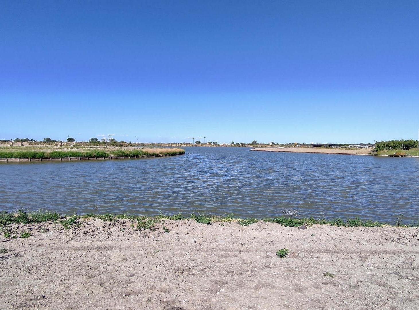 Lote en venta sobre laguna fondo norte Los Puentes, Nordelta