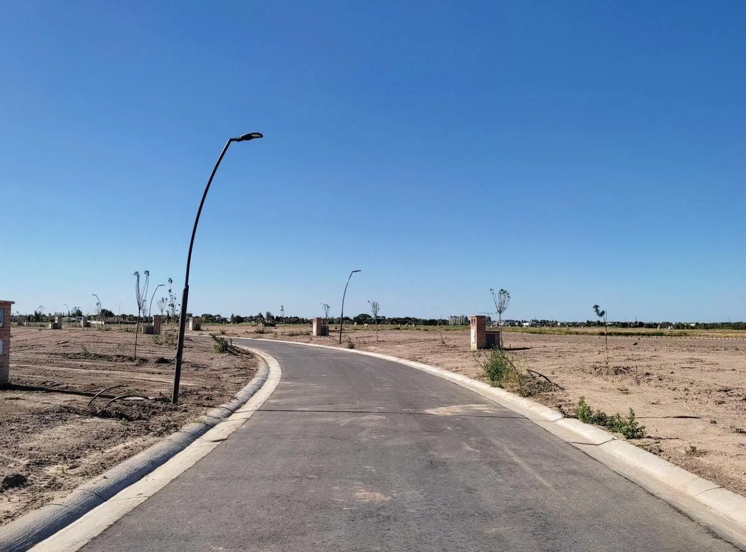 Lote en venta sobre laguna fondo norte Los Puentes, Nordelta 5