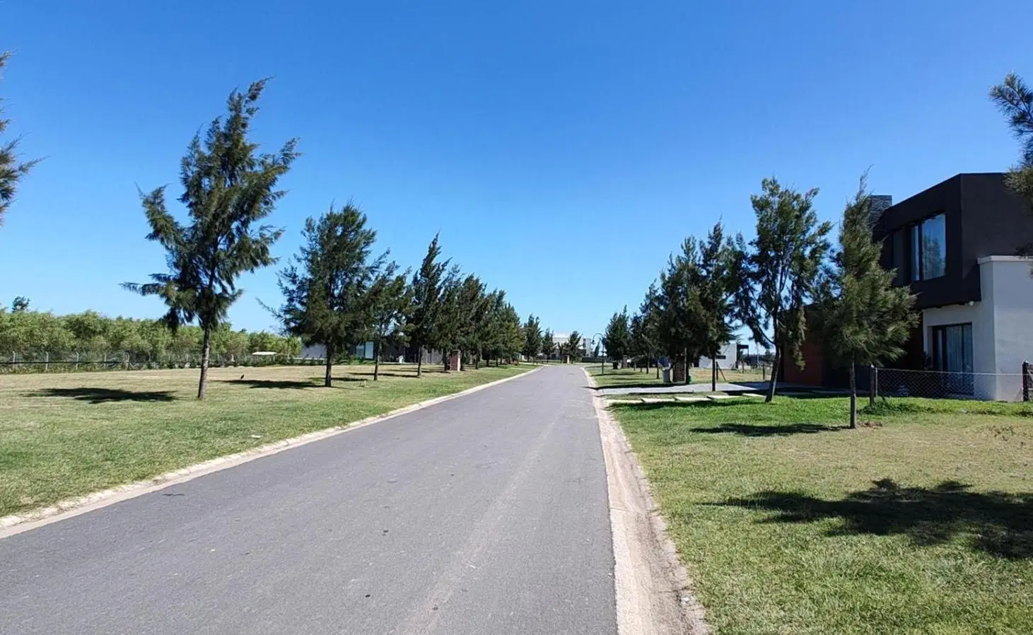 Lote al rio de 900m2 en venta en B° náutico El Naudir. 3