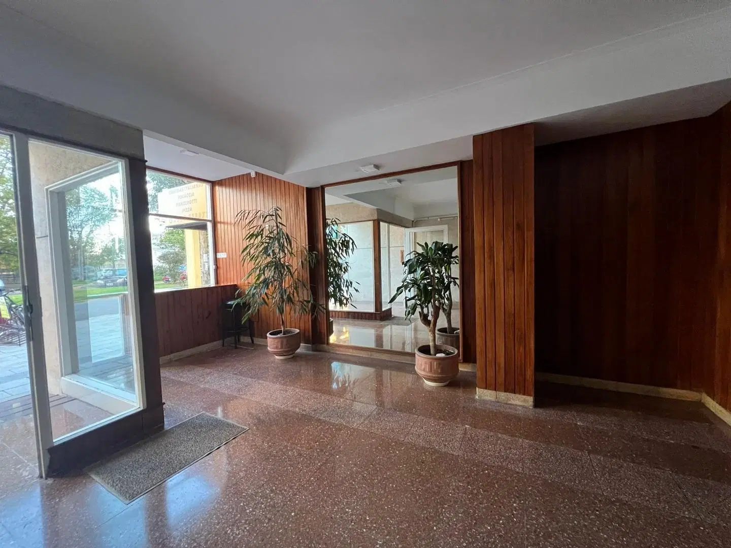 Depto. venta piso 13, luminoso, vista varias orientaciones 4
