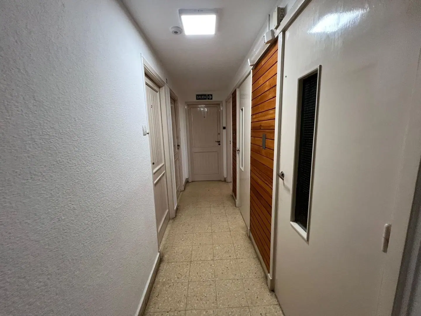 Depto. venta piso 13, luminoso, vista varias orientaciones 2