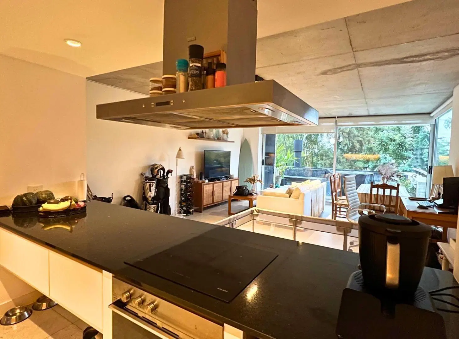 Departamento 3 amb. con jardín, pileta, parrilla y cochera 8