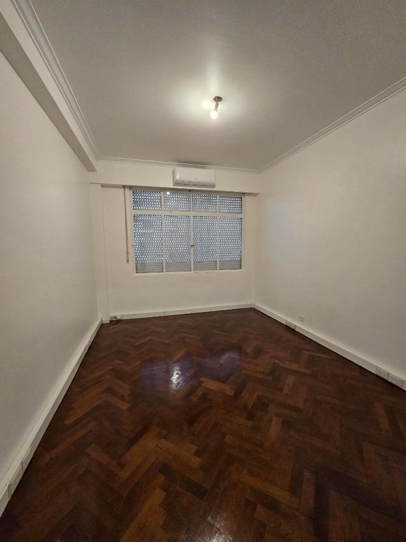 Foto de Oficina reciclada íntegramente con moderno layout, imagen 3