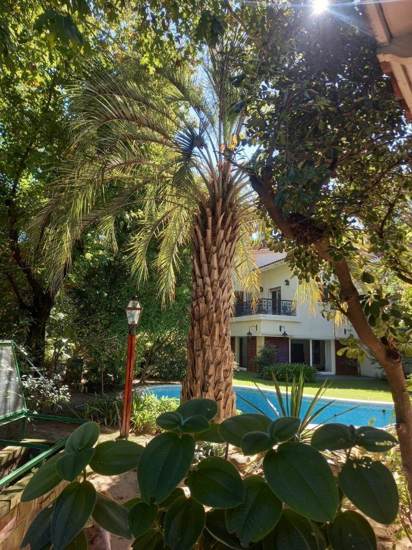 Foto de Gran casa en venta en lomas de San Isidro sobre lote 1224m2, imagen 2