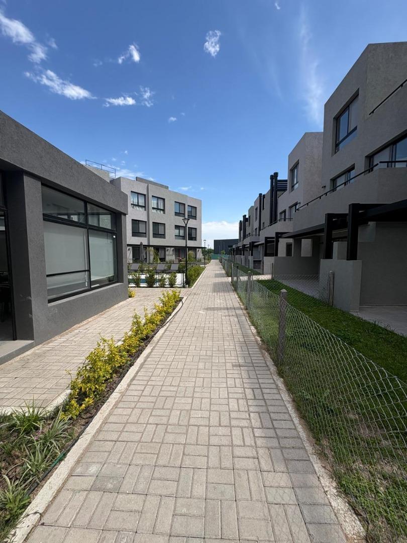 Foto de Duplex PB venta, Kiri TH Nordelta pileta jardin, imagen 5