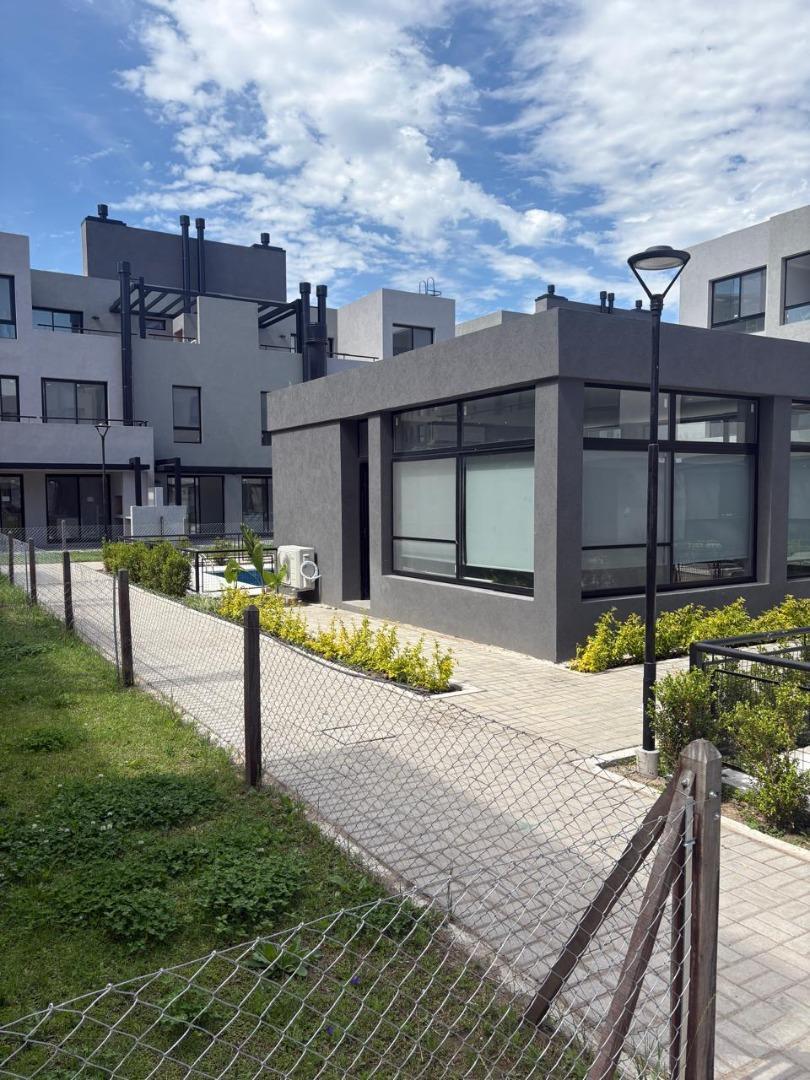 Foto de Duplex PB venta, Kiri TH Nordelta pileta jardin, imagen 2