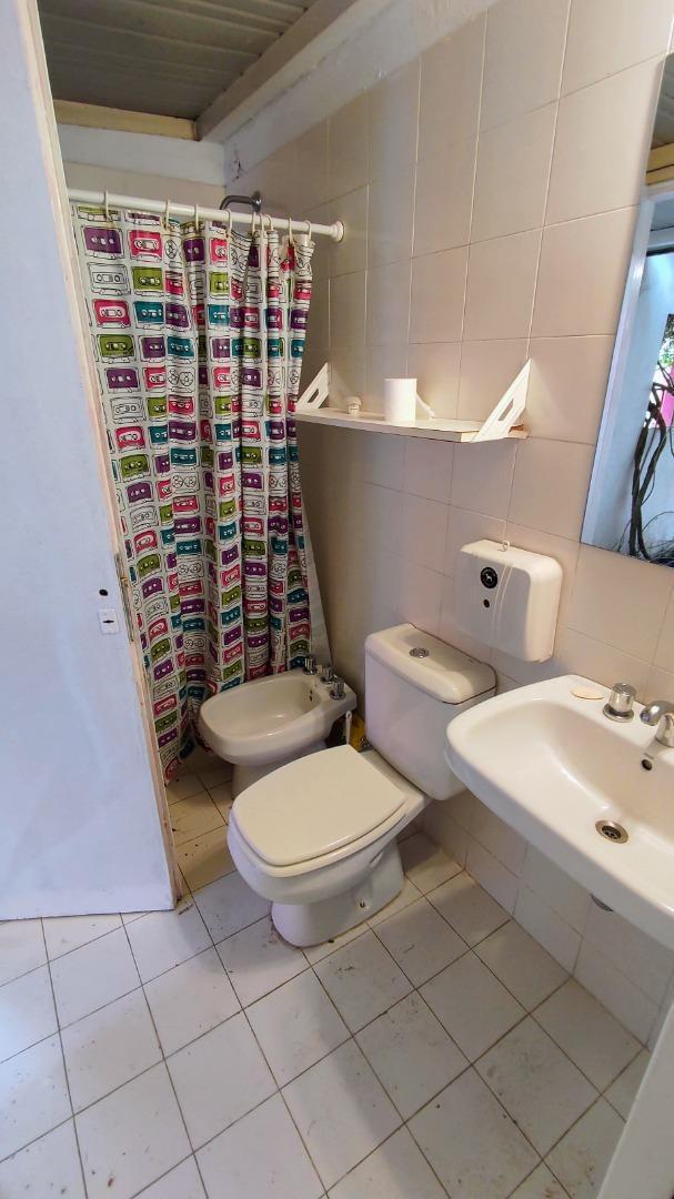 Foto de Casa PH en alquiler con jardin Olivos Vte Lopez c/cochera, imagen 5