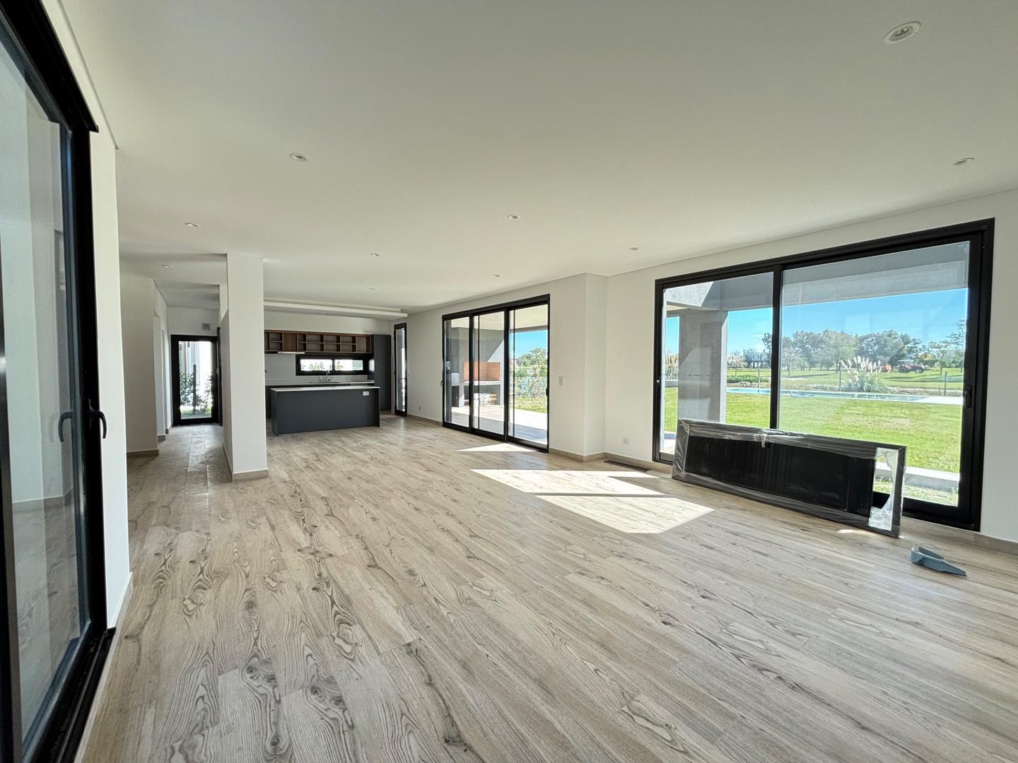 Foto de Casa en venta al golf c/ pileta en B.Golf,El Cantón. Escobar, imagen 2