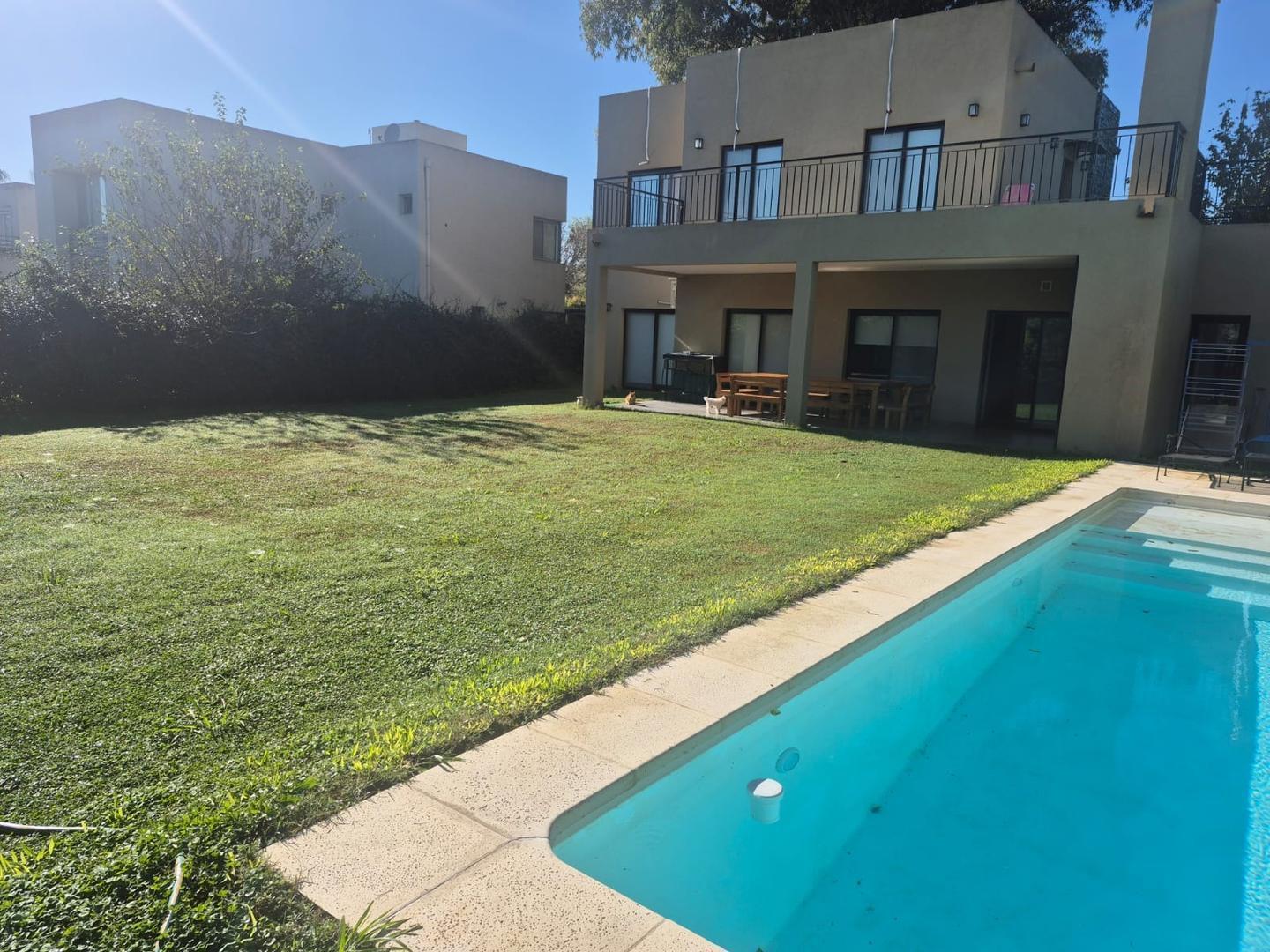 Foto de Casa en alquiler en B° Los Eucaliptus Haras de Santa Maria, imagen 4