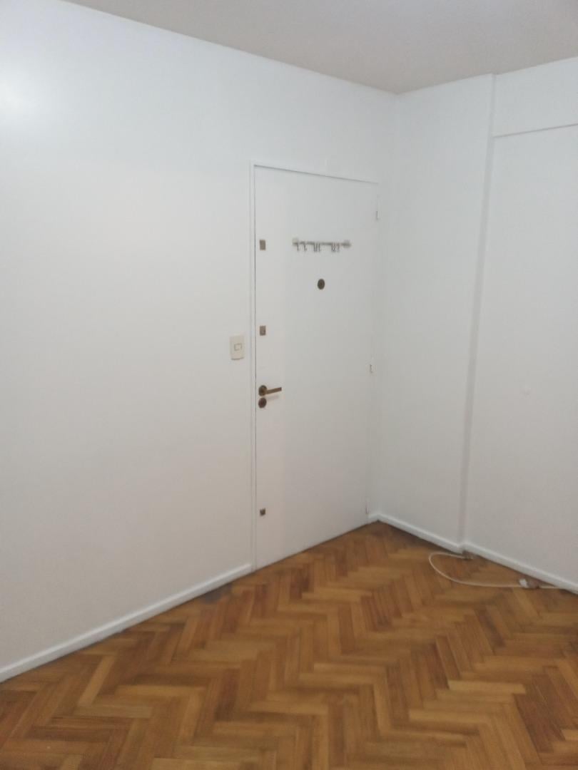 Foto de Amplio departamento 2 amb. zona centro, imagen 5