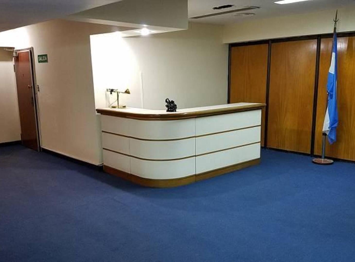 Foto de Amplias oficinas al frente + 2 cocheras fijas y cubiertas, imagen 1