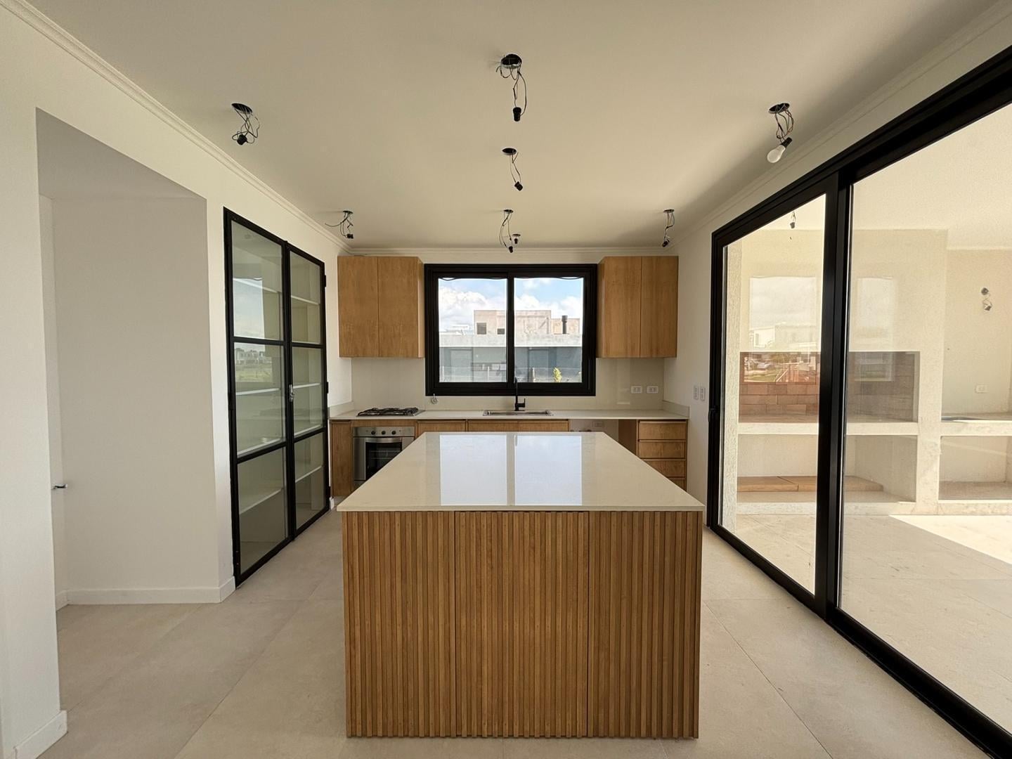 Foto de Moderna casa en venta laguna, pileta, Santa Ana, Villanueva, imagen 5