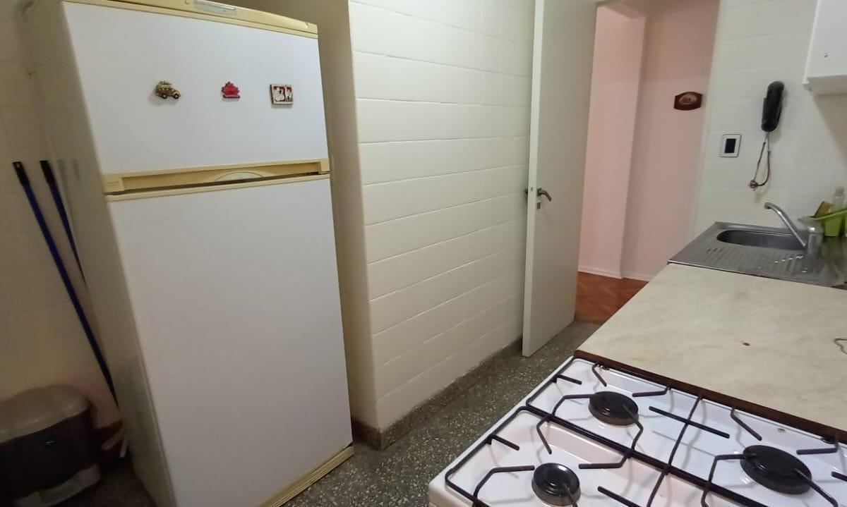 3 Ambientes Contrafrente a Pulmón de Manzana. Apto Profesional. 2